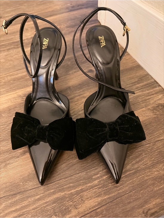 Zara Shoes - Zara Black Patent Pointed-Toe Heels with Velvet Bow and Ankle Strap